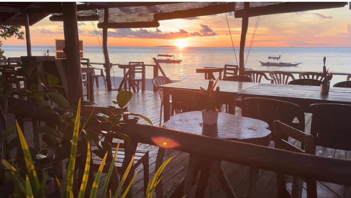 White Beach Front And Cottages Buruanga Экстерьер фото