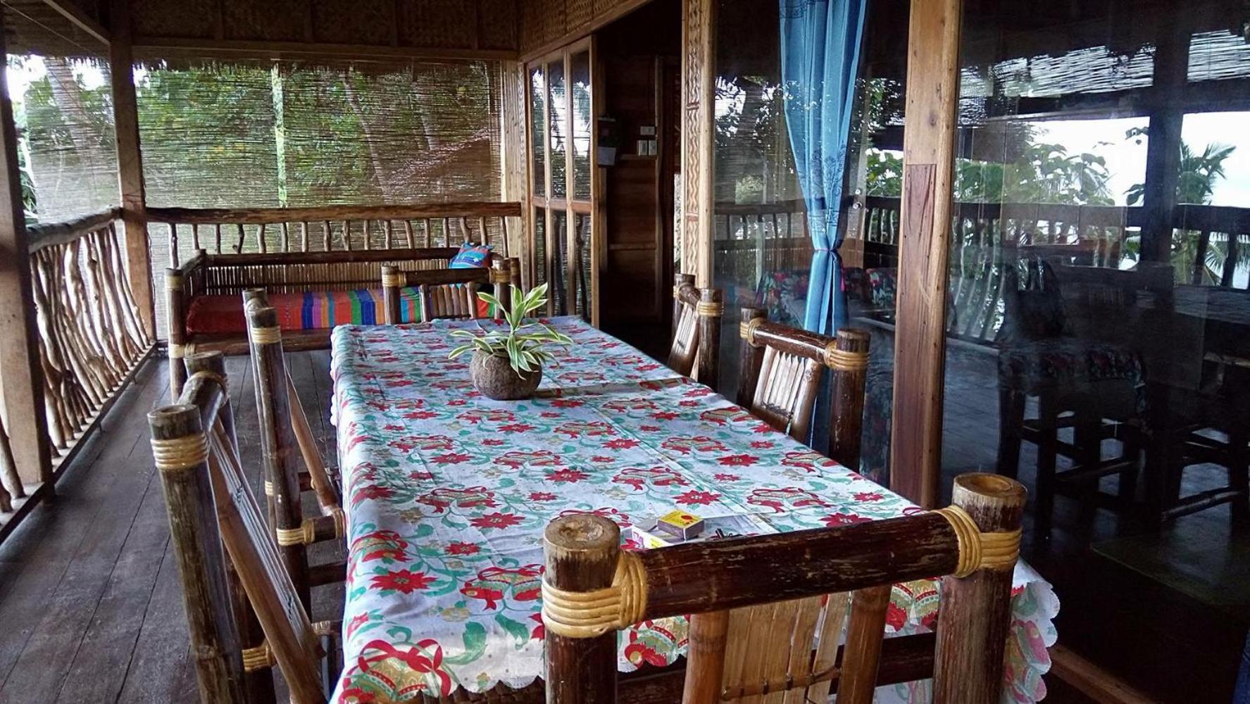 White Beach Front And Cottages Buruanga Номер фото